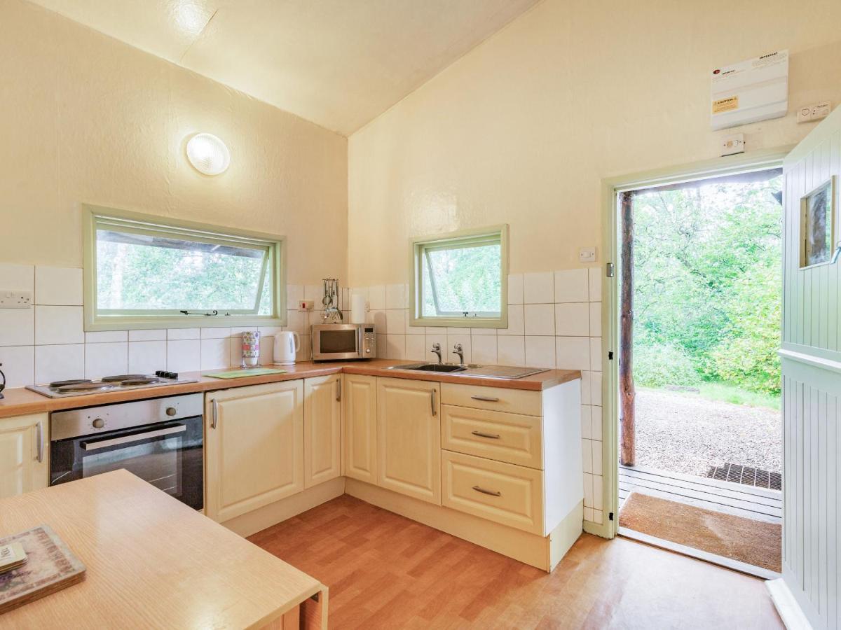 The Log Cabin Honiton Exterior foto